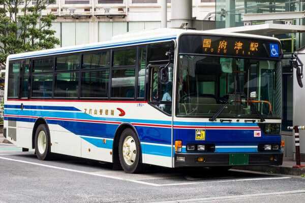 路線バス(画像:写真AC)