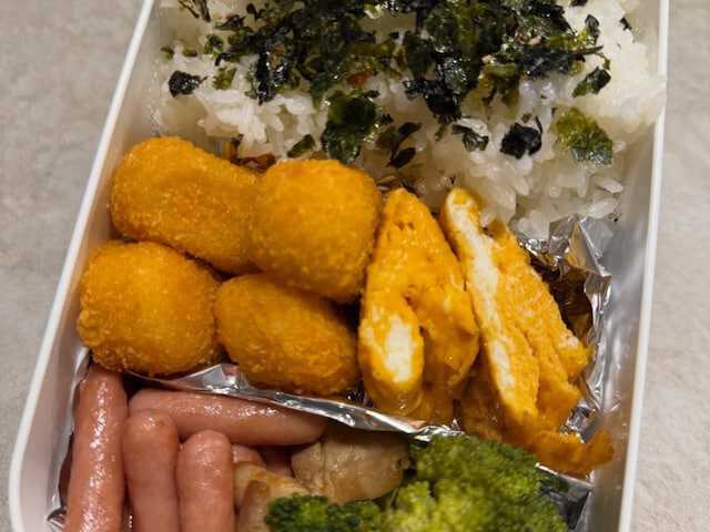 タレントの鈴木奈々さんは4月24日、自身のInstagramを更新。おいっ子に作った弁当ショットを公開しました。（サムネイル画像出典：鈴木奈々さん公式Instagramより）