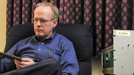 インターネット以前の巨大ネットワーク「BBS」はこんな機械で動いていた - 画像