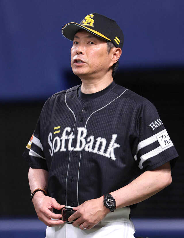 交代を告げた小久保裕紀監督(カメラ・義村 治子)