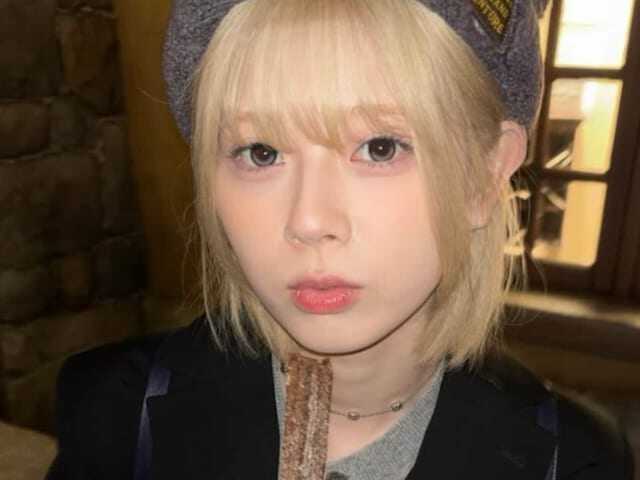 ガールズグループ・NiziUのリクさんは3月29日、自身のInstagramを更新。東京ディズニーシーでのプライベートショットを公開し、反響を呼んでいます。（サムネイル画像出典：リクさん公式Instagramより）