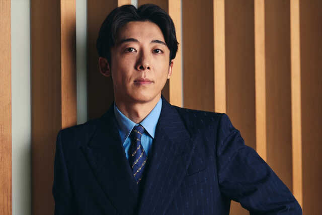 実写シリーズで岸辺露伴を演じる高橋一生