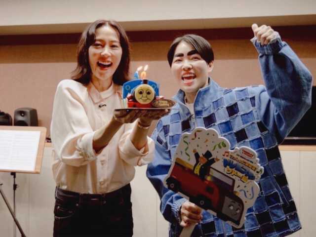 All About ニュース編集部は「実は〇〇な芸能人」に関するアンケート調査を実施。「実は外国生まれと知って驚いた芸能人」ランキングで1位に選ばれたのは？（サムネイル画像出典：映画きかんしゃトーマス 公式Xより）