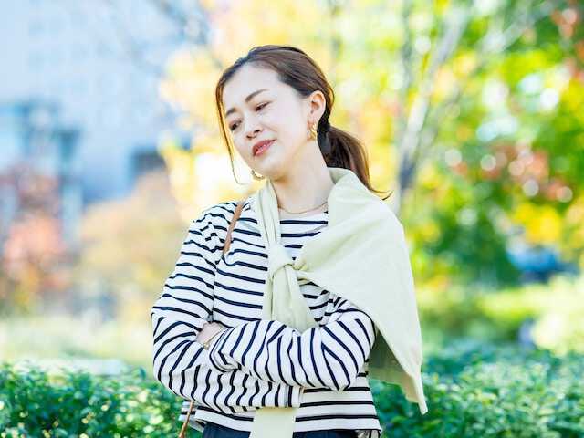 長寿が当たり前となった今、老後を支えるのは「お金がどれだけあるか」だけではありません。大切なのは、“お金との付き合い方”。どんな目的で使い、誰と分かち合うかによって、老後の豊かさは大きく変わります。今回は、孤独な老後を招く人の“あるある習慣”を、3つの視点から見ていきましょう。※サムネイル画像：amanaimages