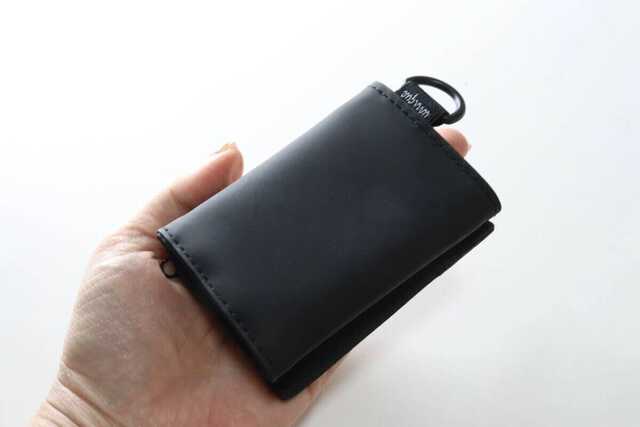 ダイソー　三つ折り財布