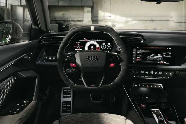 アウディの限定車「RS3コンペティションリミテッド」 のインテリア