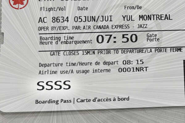 家族が「SSSS航空券」を引き当ててしまった…！ 乗る前から“異変” 保安