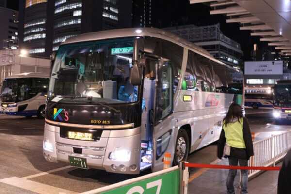 約4時間の高速バス「思いっきり仕事してOK」電話もWEB会議もどうぞ