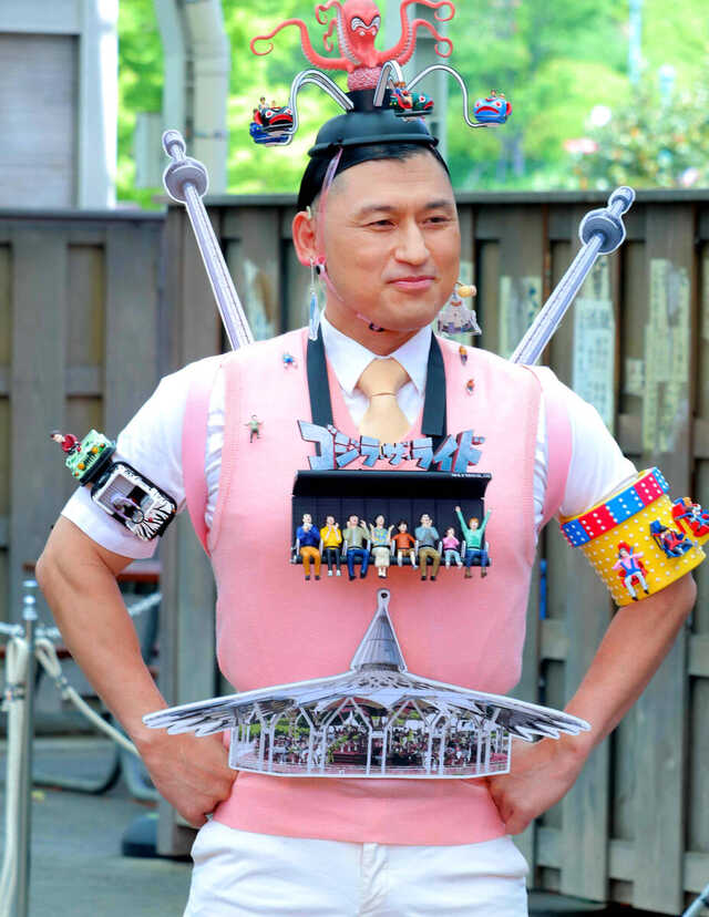 新アトラクション「シューティング遊園地」の事前取材会を行ったオードリー・春日俊彰（カメラ・高澤　孝介）