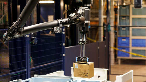 Amazonが2つの新しいロボットシステム「Blue Jay」「Project Eluna」を発表、Amazonは「雇用を奪うわけではない」とアピール - 画像