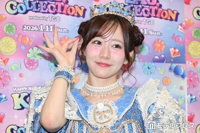 真中まな（C）モデルプレス