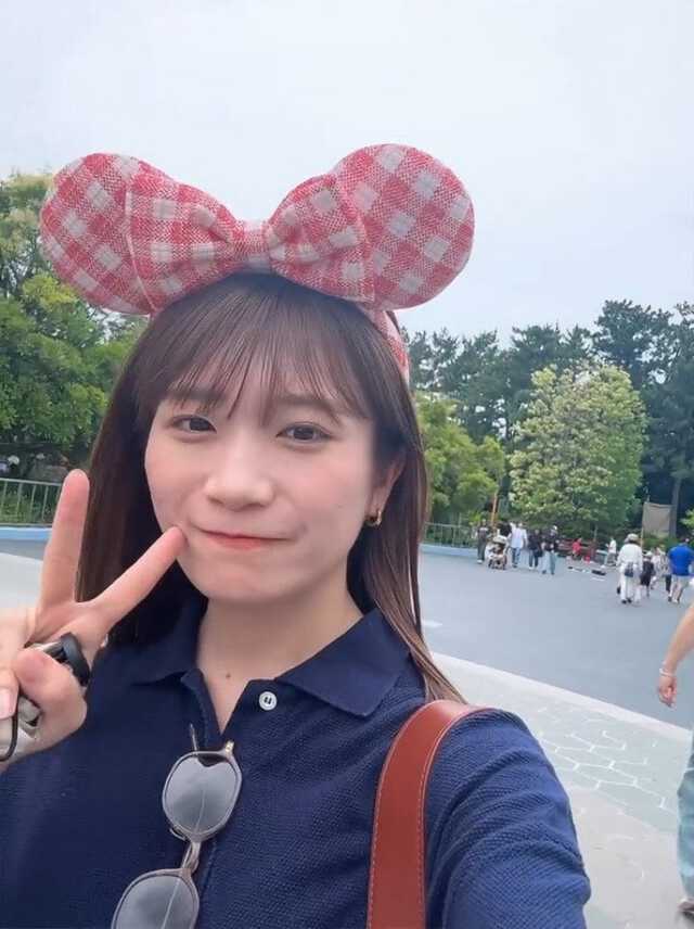 秋元真夏 】 ミニーカチューシャでディズニー満喫ショット公開 大流行