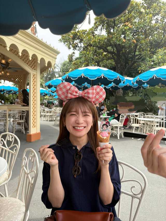 秋元真夏 】 ミニーカチューシャでディズニー満喫ショット公開 大流行