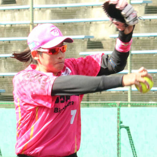 43歳・上野由岐子、7年ぶり10勝目到達も「まだまだです
