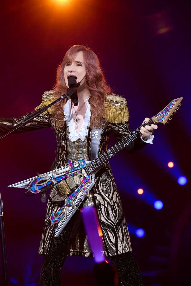 THE ALFEE、恒例の夏イベントを横浜アリーナで開催 バンド
