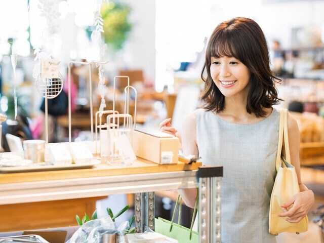 「お金は、ないよりはあったほうがよい」というのは、誰でも分かる話です。しかし、世の中には、お金をうまく使って幸せになる人もいる一方で、お金があっても不幸になってしまう人もいます。この差は、どうして生じるのでしょうか。