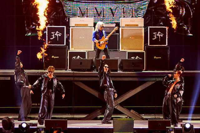 （上段）松本孝弘<br/>（下段：左から）小林直己 / EXILE TAKAHIRO / EXILE AKIRA / EXILE ATSUSHI / EXILE NAOTO（提供写真）