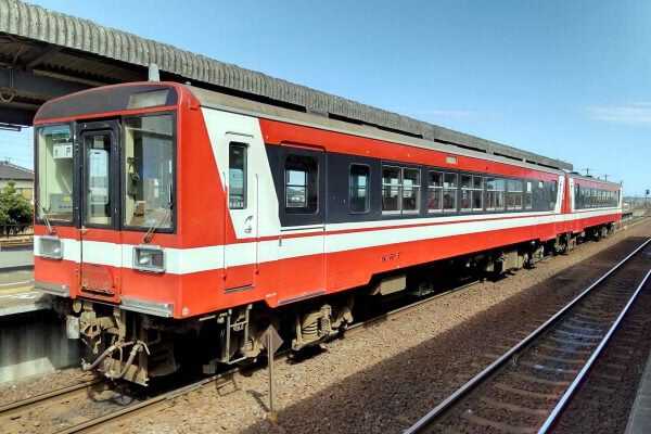 貨物専用線に「旅客列車」が乗り入れる？ 8期ぶり黒字「茨城三セク鉄道