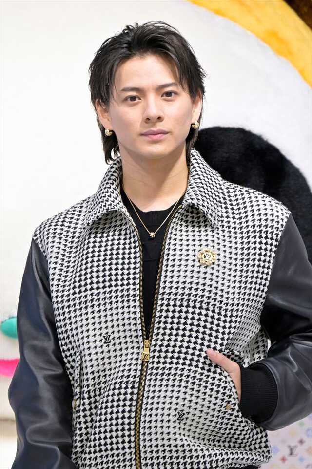 平野紫耀公式写真 ⠀﻿ 平野紫耀です！ いぇい👍 It's Sho Hirano! What's up