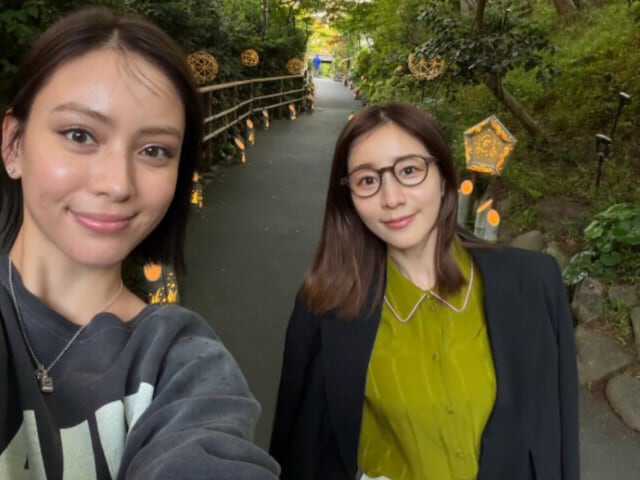 モデルでタレントの滝沢カレンさんは4月22日、自身のInstagramを更新。タレントで俳優の田中みな実さんとの「椿山荘デート」の写真を公開しました。（サムネイル画像出典：滝沢カレンさん公式Instagramより）