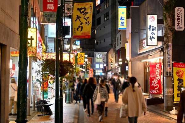 町田ターミナルロードの夜景(画像:写真AC)