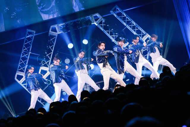 ４７都道府県ツアーの初日を迎えた「ａｏｅｎ」の（左から）輝、琉楓、礼央、颯太、優樹、雅久、京助（C）JCONIC（芸