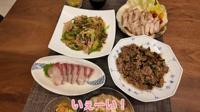 YouTubeチャンネル「友chube 【板野友美】」より