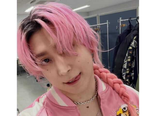 Snow Manの佐久間大介さんは4月29日、自身のInstagramを更新。新作MVのオフショットを披露し、反響を呼んでいます。（サムネイル画像出典：佐久間大介さん公式Instagramより）