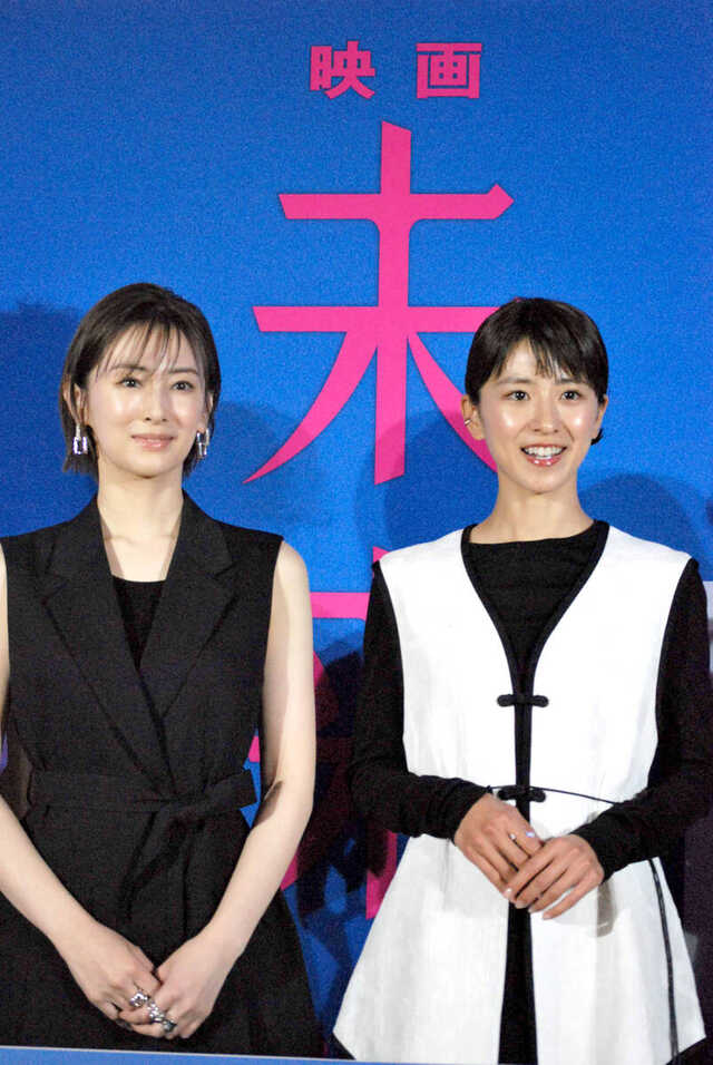 映画「未来」トークイベントに出席した主演の黒島結菜（右）、北川景子
