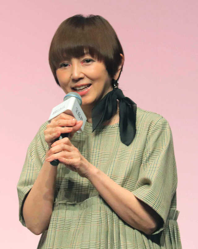 「素敵な大人のごきげんフェス2026」のオープニングステージに登壇した渡辺満里奈