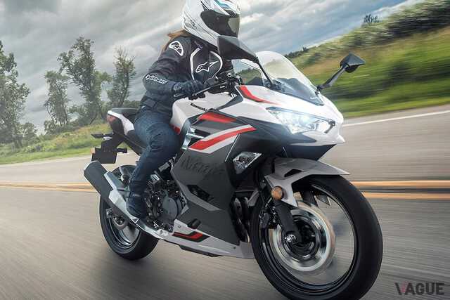 カワサキ「ニンジャ400」