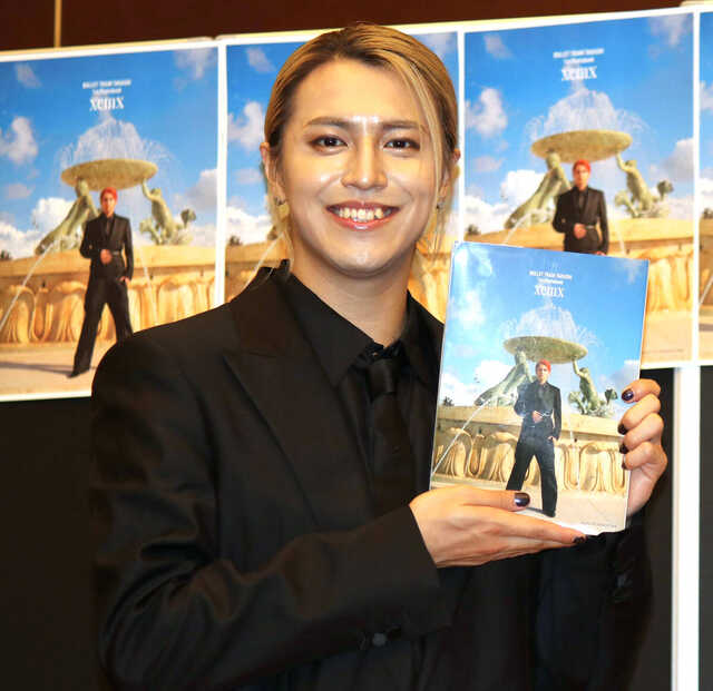 ル*ナ様 超特急　タカシ　写真集　夢8盤 超特急タカシ「8号車（ファンの総称）カラーのピンクを取り込んでいる