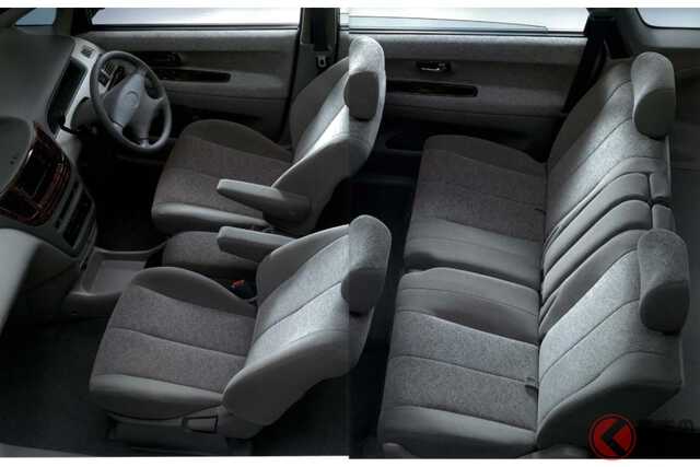 広い空間とモダンな雰囲気漂うインテリア