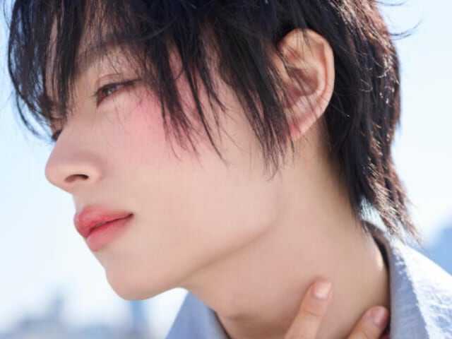 なにわ男子の大西流星さんは4月23日、自身のInstagramを更新。雑誌のオフショットを公開しました。（サムネイル画像出典：大西流星さん公式Instagramより）