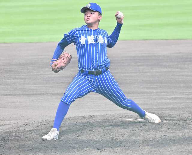 高校野球】昨夏Vの青藍泰斗が初戦敗退 甲子園では鮮やかブルーの