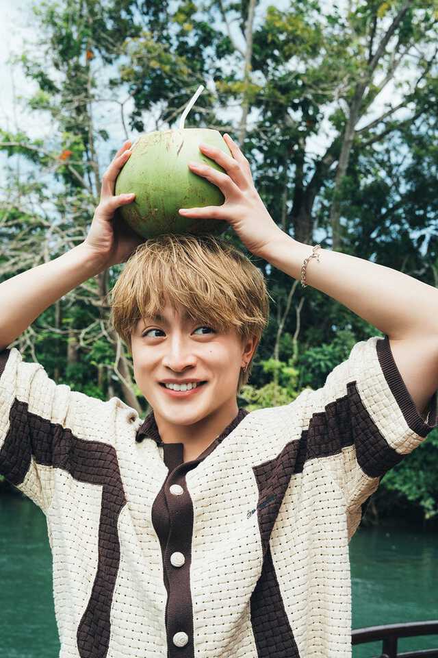 GENERATIONS白濱亜嵐、“愉快な陽キャ全開”本体表紙解禁