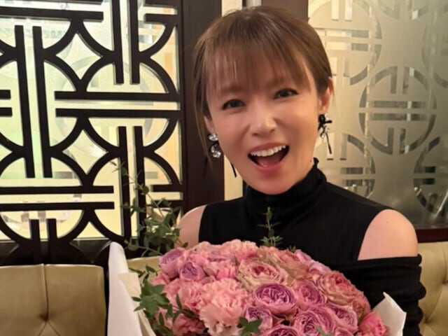 俳優の深田恭子さんは5月5日、自身のInstagramを更新。芸能生活30周年を報告し、反響を呼んでいます。（サムネイル画像出典：深田恭子さん公式Instagramより）