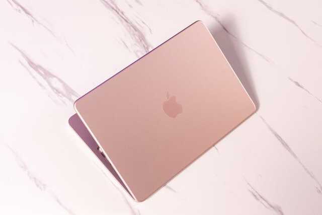 260312macbookneousreview15