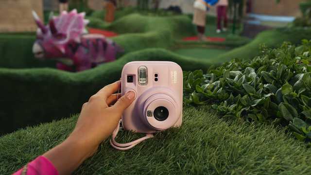 instaxmini13™PromotionalVideo_FUJIFILM0-3screenshot