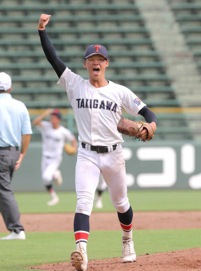 高校野球】滝川二がスミ1で初戦突破 6安打完封の藤本絆那「夏は投手