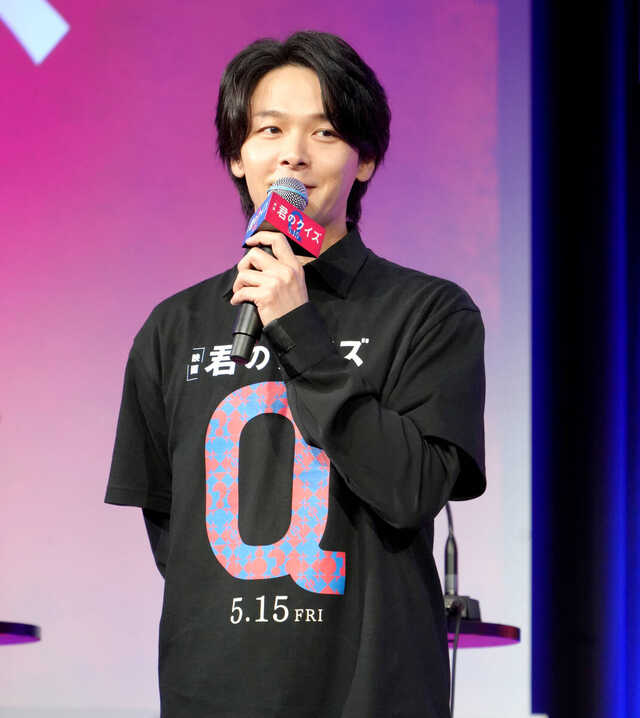 映画「君のクイズ」の公開直前イベントに登壇した中村倫也