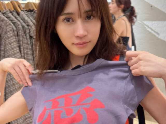 俳優の前田敦子さんは3月26日、自身のInstagramを更新。写真集『Beste』の重版決定を報告し、ウィーンでのオフショットを公開して話題を集めています。（サムネイル画像出典：前田敦子さん公式Instagramより）