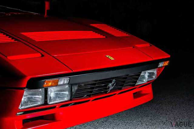 40年前のクルマなのに走行わずか1500km！ 真っ赤な「元祖
