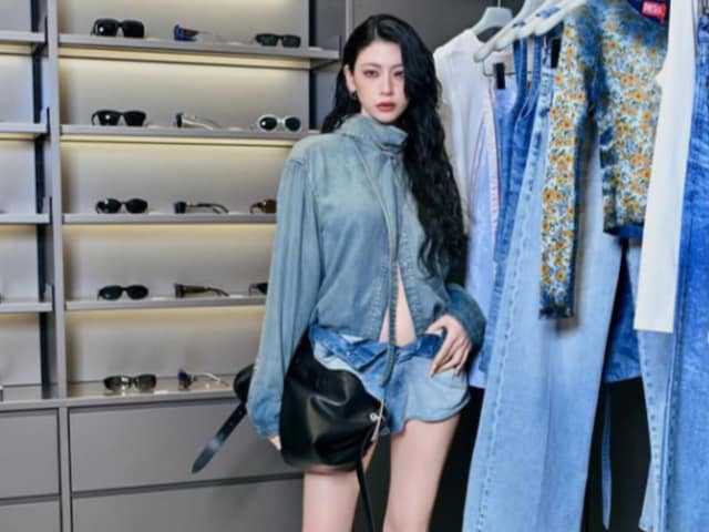 俳優の三吉彩花さんは4月25日、自身のInstagramを更新。「DIESEL OSAKA」のリニューアルイベントに足を運んだ際の写真を公開しました。圧倒的な美脚と、クールな着こなしに反響が集まっています。（サムネイル画像出典：三吉彩花さん公式Instagramより）