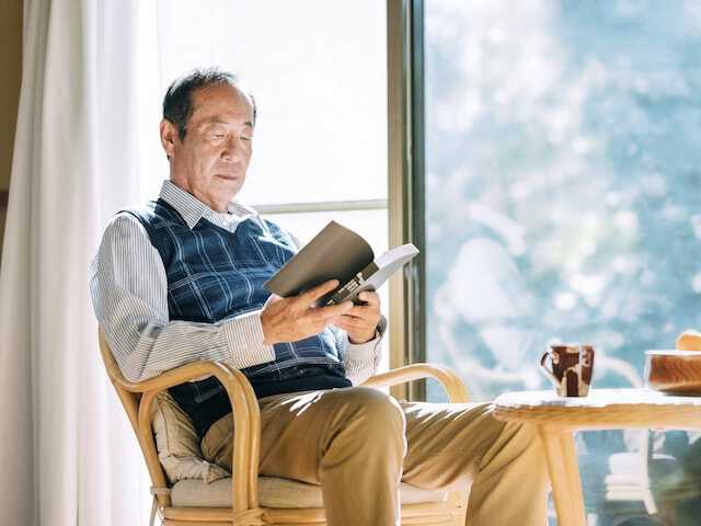 All Aboutが実施している「年金生活に関するアンケート」から、70代男性のケースを紹介します。