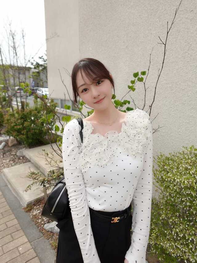 上之薗理奈さん　公式インスタグラムより