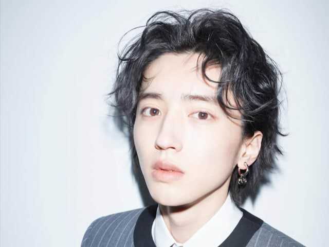 なにわ男子の道枝駿佑さんは5月15日、自身のInstagramを更新。雑誌『MEN'S NON-NO』5月号のアザーカットを公開し、反響を呼んでいます。（サムネイル画像出典：道枝駿佑さん公式Instagramより）