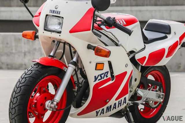 さ*部様 当時物‼️ヤマハ　YSR50 80 シート カウル　ホワイト/レッド YSR50はGPマシンカラーを楽しめた！【このバイクに注目】 | この