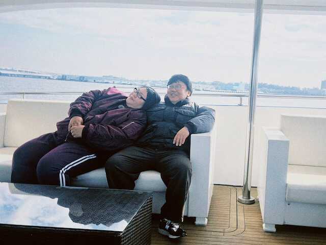 お笑いコンビ・メイプル超合金の安藤なつさんは3月19日、自身のXを更新。タイムマシーン3号・関さんとのラブラブデートの様子を披露し、反響を呼んでいます。（サムネイル画像出典：安藤なつさん公式Xより）