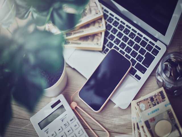 定期預金で手持ち資金を確実に増やしていくなら、東京スター銀行のインターネット限定「スターワン円定期預金プラス」（1年・金利1.10％、税引前）は魅力的な内容です。50万円を1年間預けると、利息はいくらになるのかシミュレーションしてみました。※サムネイル画像：PIXTA